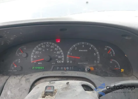 2002 Ford F-150 Lariat/Xlt z USA, uszkodzony, nr VIN 1FTRW08L32KB95040